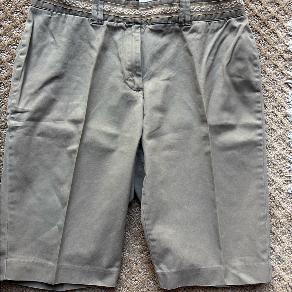 Lands' End Womens Khaki Shorts size 6, 100% Cotton